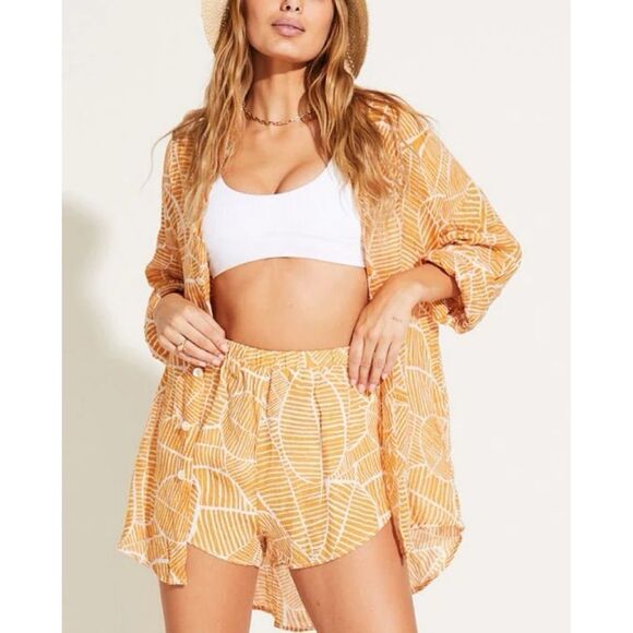 Vitamin A 100% Linen Palm Shorts Size Large - Picture 1 of 5